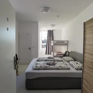 Engel Apartment
